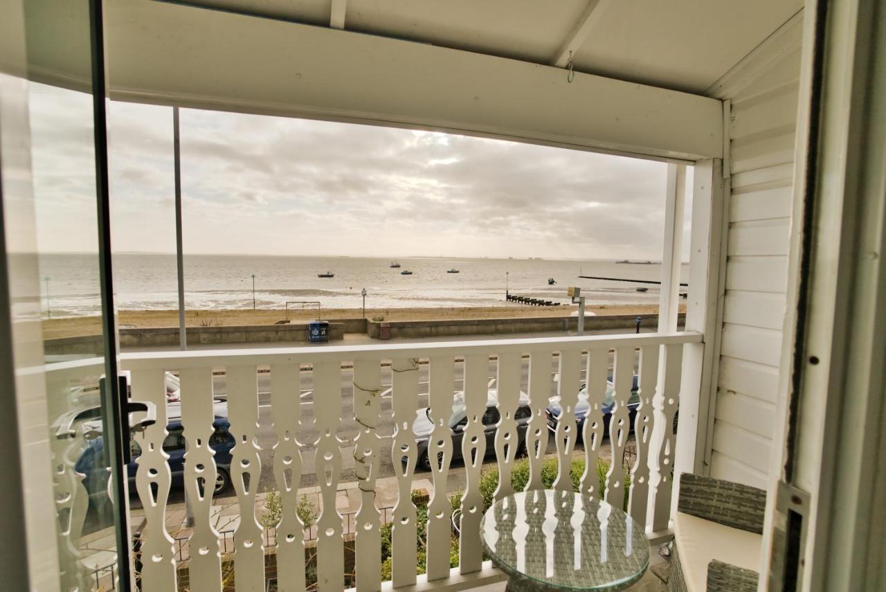 Beaches Guest House Southend-on-Sea Exteriör bild